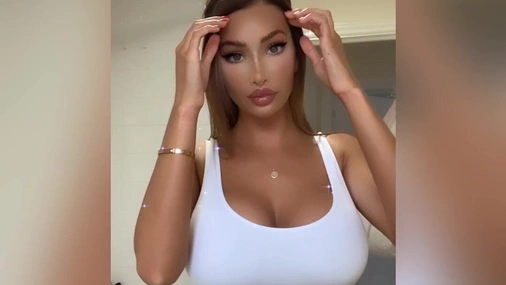 Arianavx Flashing Big Tits