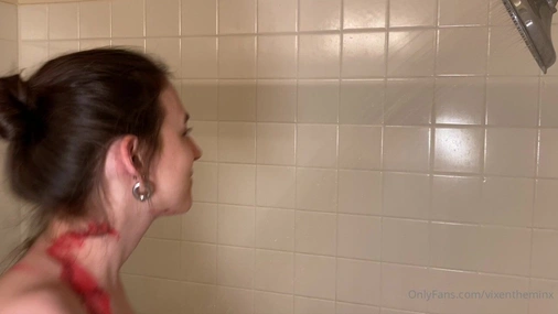 Vixentheminx In The Shower