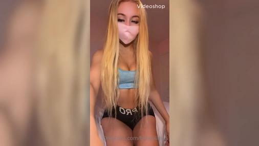 BelleOlivia3 Ready To Go Public With Buttplug In The Ass