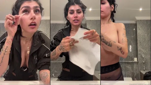 Mia Khalifa In einer heißen Trainingsjacke und dann nackt ausziehen