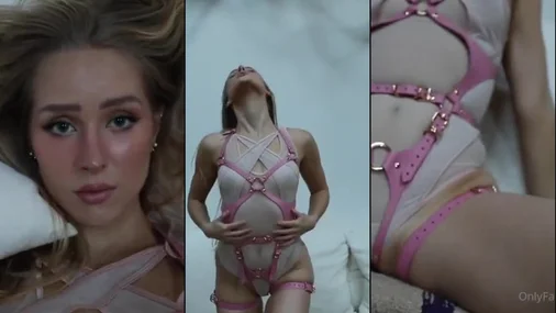 Caroline Zalog Neckereien in einem heißen, sexy Outfit