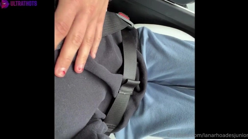 Lanarhoadesjunior - Amateur Sextape in Tesla Car