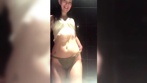 Swedish moollyyx stripping