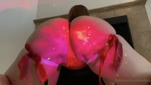 Swedish bootybysal twerking