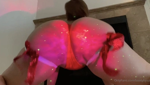 Swedish bootybysal twerking