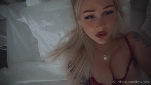 Swedish Linnynova showing off body