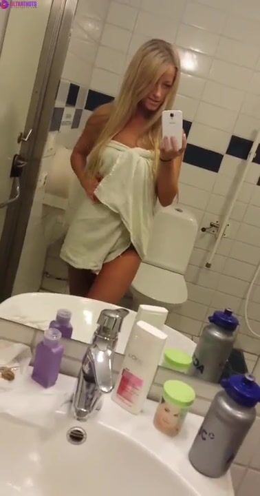 Amateur Swedish Girl Gets Naked And Shows Off