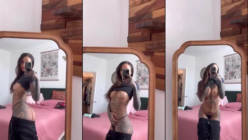 Swedish Thecleopetra touching herself