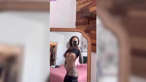 Swedish Tattooed Babe Cleo Kinnaman Filming Her Tight Sexy Body In Mirror
