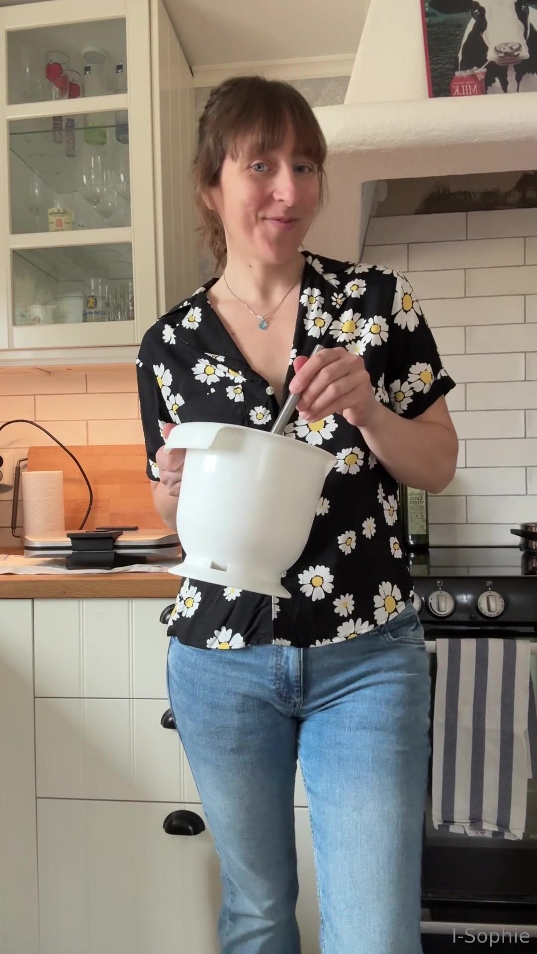 Swedish I-sophie cooking food naked