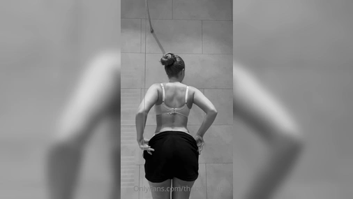 Norwegian Babe TheBelleBunny Sexy Striptease