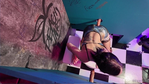 PeachJars - Homemade Gloryhole Blowjob Sucking