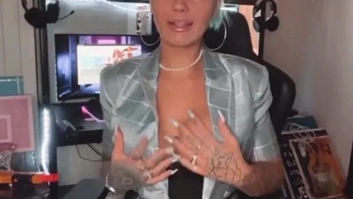 Norwegian Gamer Girl Giving Hot JOI