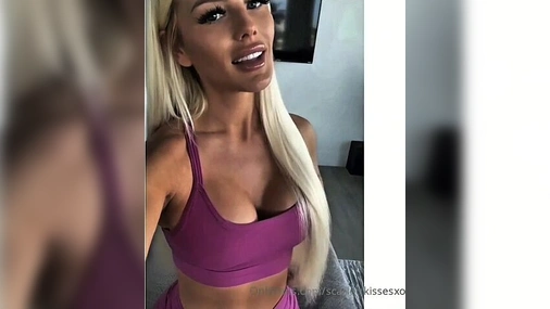 ScarlettKisses Creampied Buy Pizza Delivery Guy