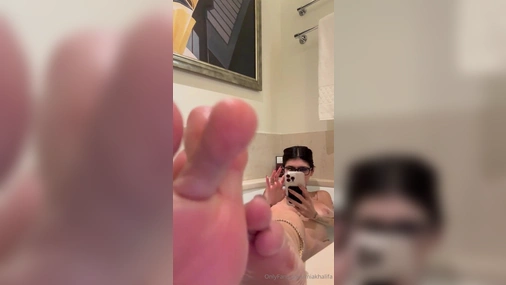 Mia Khalifa - 45 Minute Long Livestream