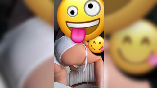 Alva Lagerström - Shaking her ass
