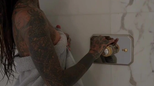 Swedish Cleo Kinnaman fully nude in shower showing her ass and pussy