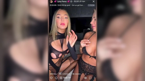 Lyna Perez Banana Blowjob on Livestream
