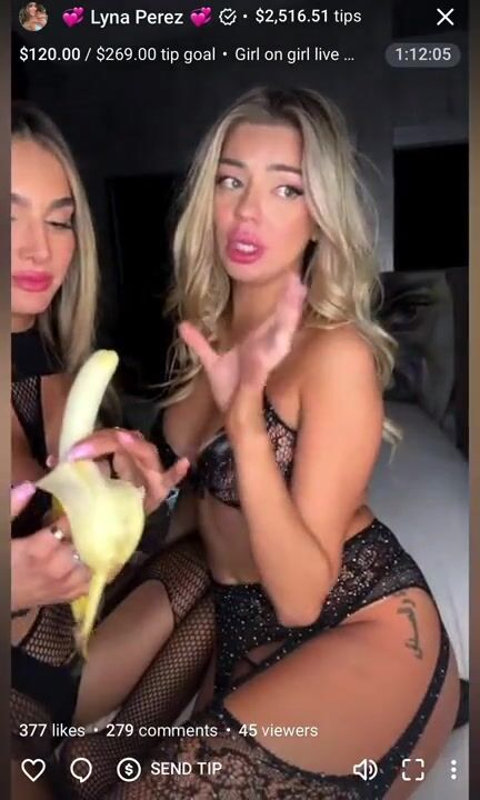 Lyna Perez Banana Blowjob on Livestream