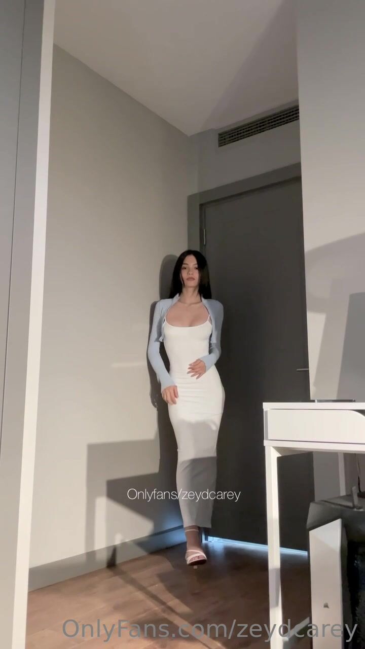 Zeydcarey Stripping Nude And Fucking Wet Pussy