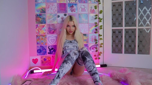 Alice Delish - Showing Sexy Body And Ahegao Face