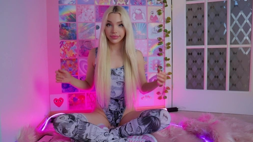 Alice Delish - Showing Sexy Body And Ahegao Face