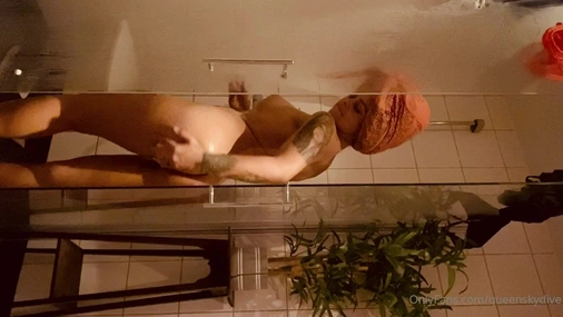 Norwegian Babe with Dreadlocks Nude in shower