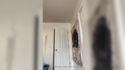 Alison Rainer Masturbates After Shower