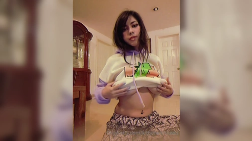 KittyMeichi Flashing Tits And Ass