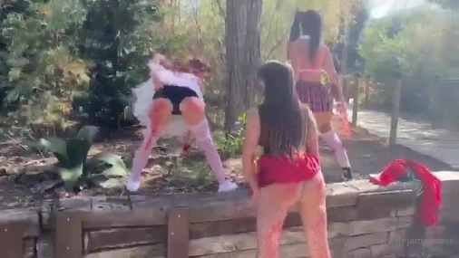 Alejamadness Outdoor Booty Shake With Friends