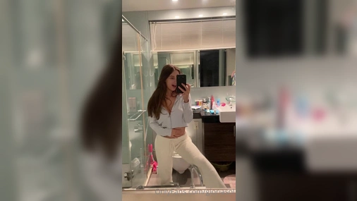 Gloria Sol Flashing Tits