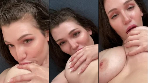 Lily Lou Onanerer med nærbilde av fitta