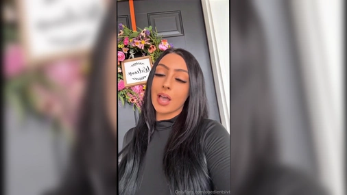 IndianaMylf Fucks Her Uber Driver