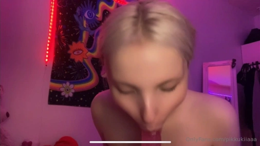 finnish onlyfans pikkukiiaaa sucking dildo