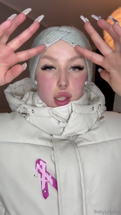 Finnish Babylilyana showoff body