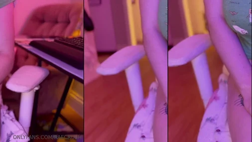 Rae Crush Handjob With Dildo
