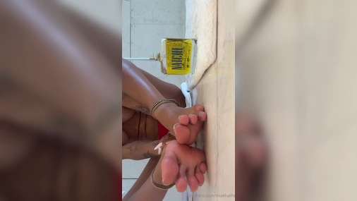 Mia Khalifa Nude Showering Livestream