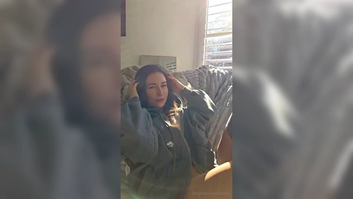 Alinity Undressing Nude With Hot Pussy Play