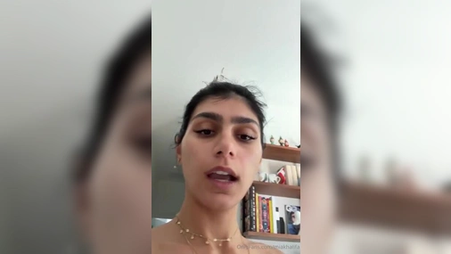 Mia Khalifa - Topless Showering On Livestream