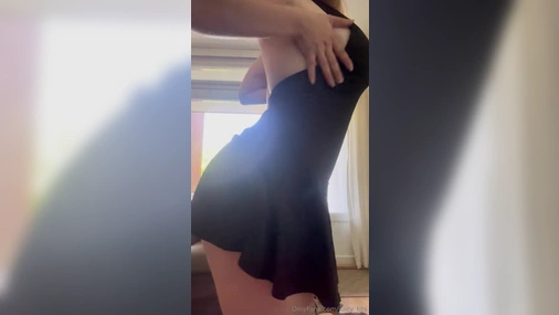 Finnish Ella Blomqvist / juicy_tits showing off her big tits