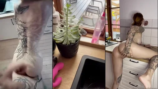 Tätowierte deutsche Schlampe Sallydinosaur wird hart durchgenommen