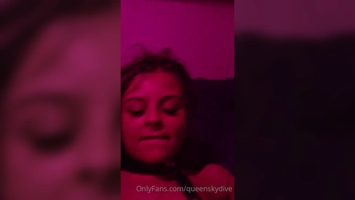 Norwegian Rasta Babe QueenSkyDive - Tied Up Magic Wand Pussy Play