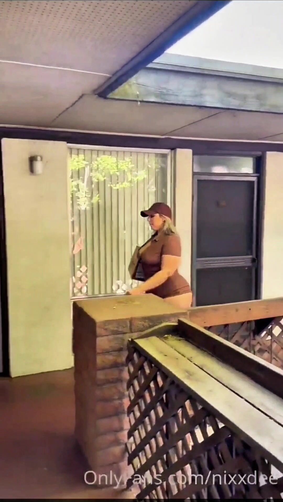 NixxDee Enormous Ass Delivery Girl Creampied By BBC