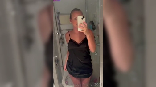 Swedish Babe Monali2002 - Filming Her Tight Naked Body In Mirror