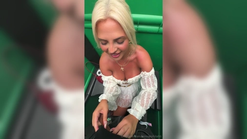 finnish janinalohilahti blowjob in toilet
