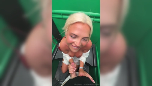 finnish janinalohilahti blowjob in toilet