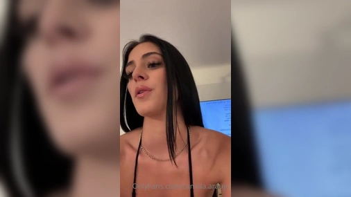 Camilla Araujo Blows And Fucks Her Dildo