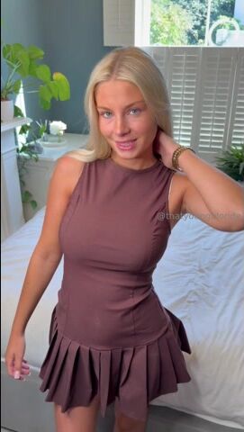 Molly Mercedes Pussy And Anal Fuck