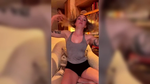 Itsmecat Gets Big Cum Facial On Livestream