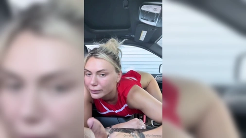 FallonLovexo Cheerleader Fucks QB In Backseat
